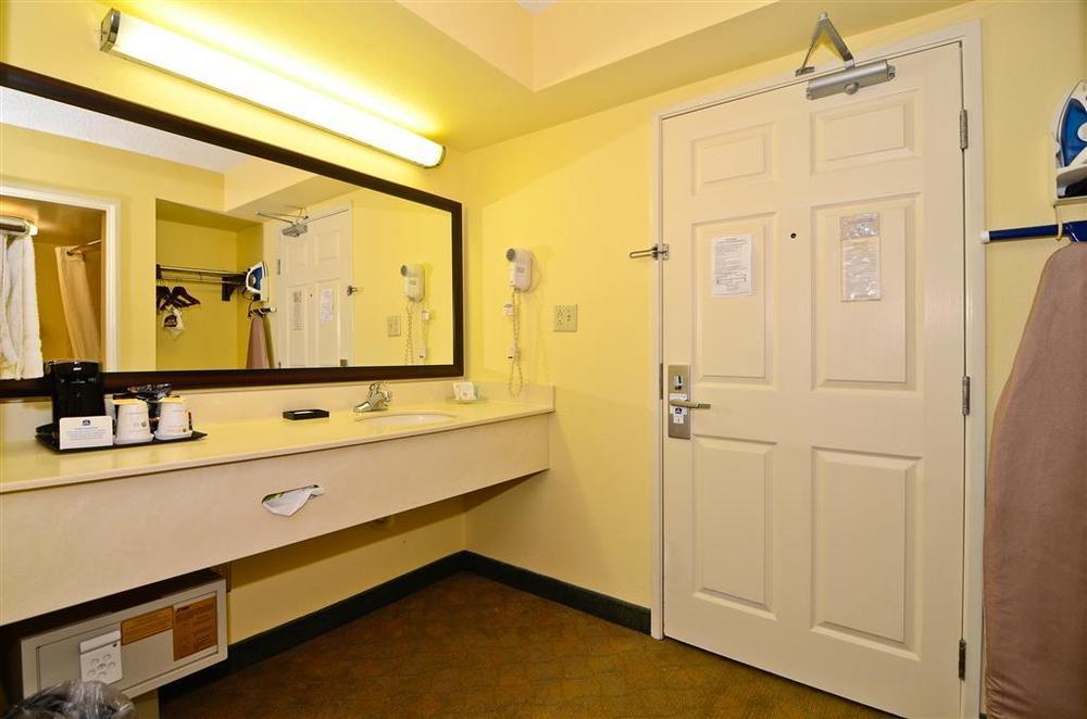 Best Western Louisville East Inn & Suites Quarto foto