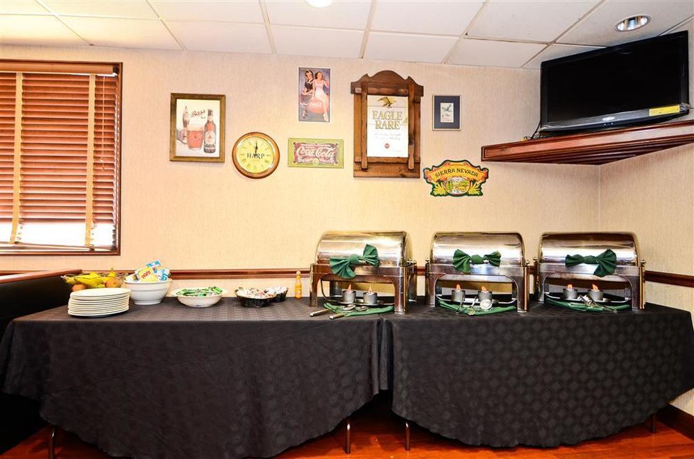 Best Western Louisville East Inn & Suites Restaurante foto