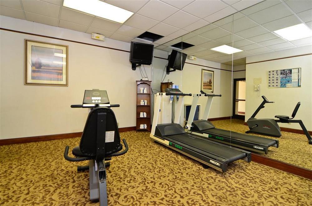 Best Western Louisville East Inn & Suites Instalações foto